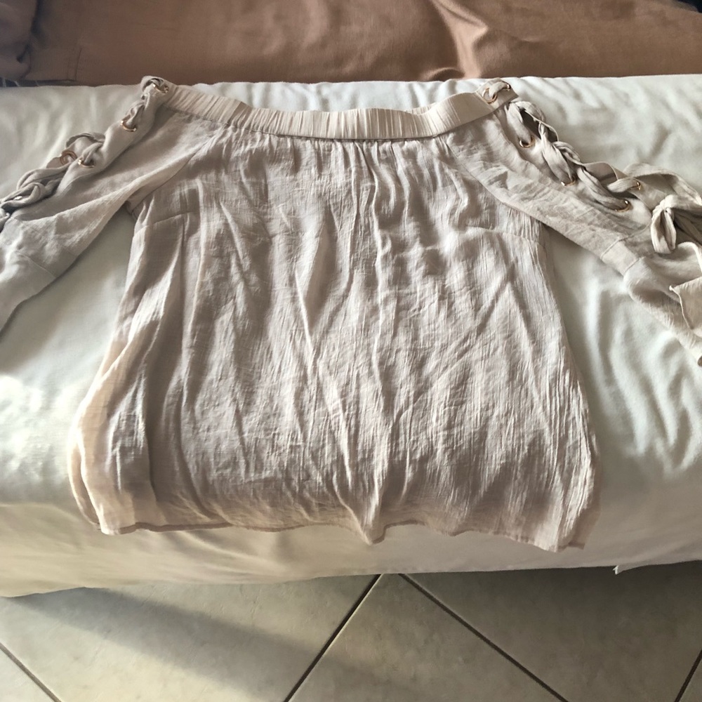 Color cream, off shoulder, size L - Picture 4 of 6